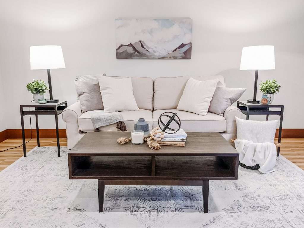 Bry, our lead home stager provided a beautiful staging of a living room in Newberg Or.  This living room included furniture, lighting, and accessories.