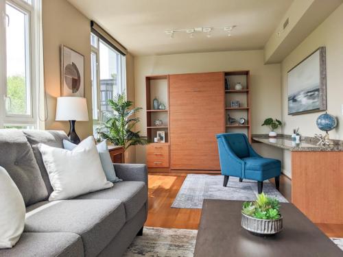 Downtown Portland High Rise Apartment Staging by Arcadia Staging