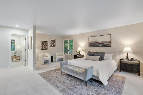 Lake Oswego Bedroom