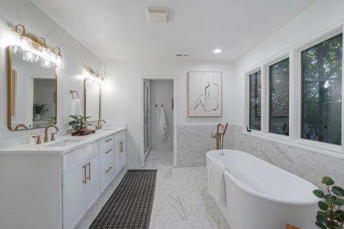 Lake Oswego Bathroom