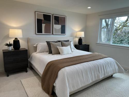 Contemporary Bedroom Home Stage
