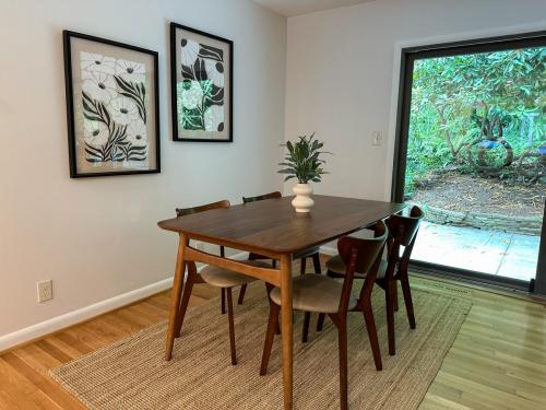 Dining Room Stage