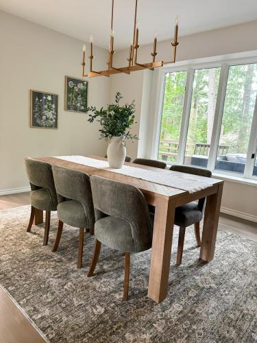 Lake Oswego Dining Room Stage