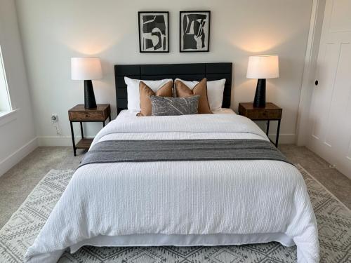Modern Bedroom Staging in Portland