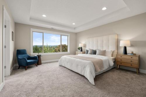 Primary Bedroom Stage