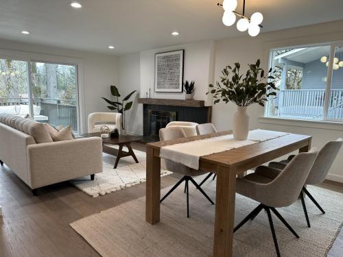Beaverton Home Staging Livingroom